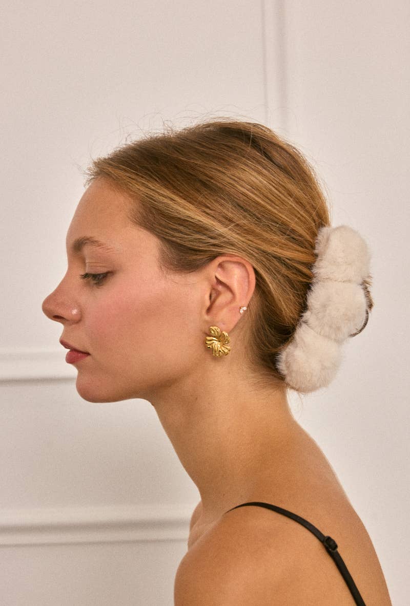 Faux fur hair clip YH206YJ