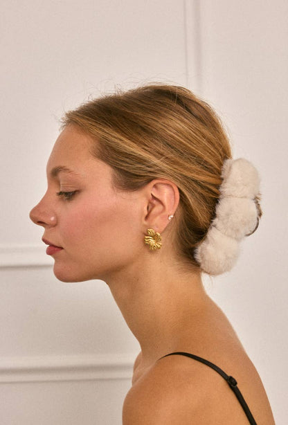 Faux fur hair clip YH206YJ