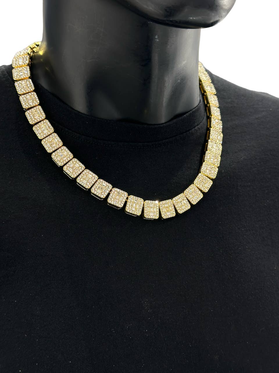 Collier en acier inoxydable 224KL28M-1