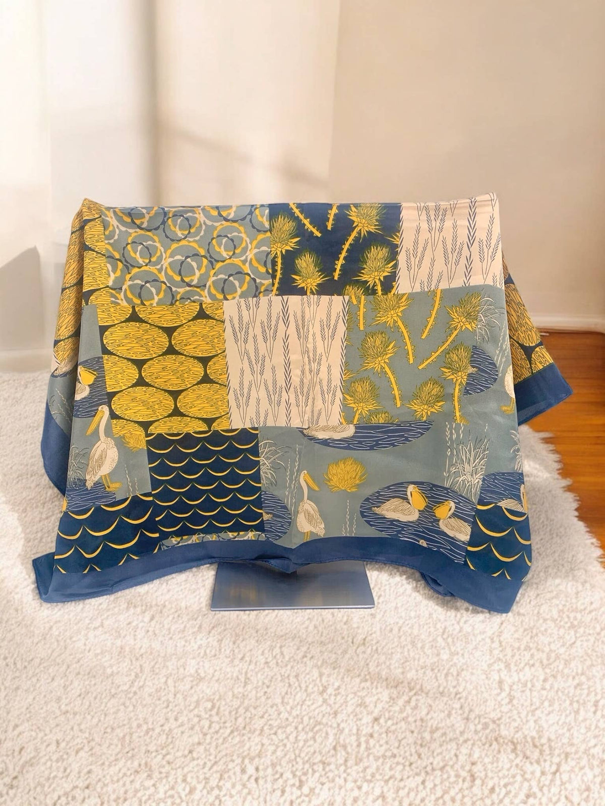 Patterned scarf 68x68cm FL16