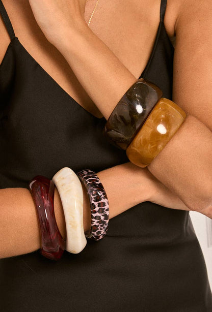 Resin bangle bracelets 324JJ07
