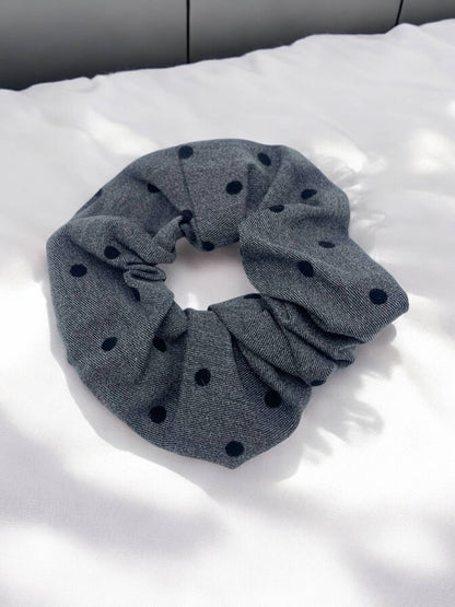 XH01 patterned scrunchie