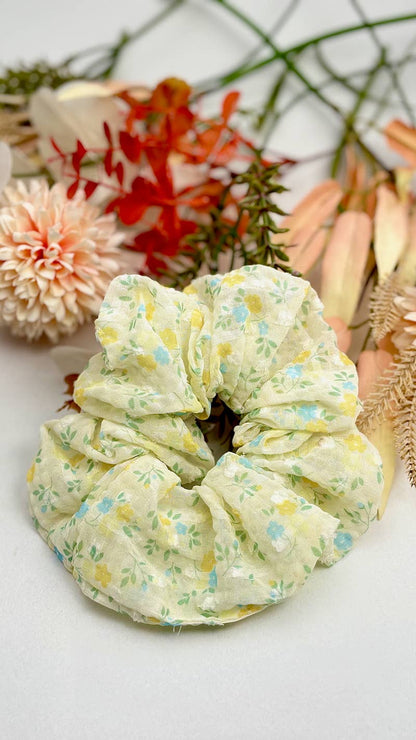 Floral scrunchie 15cm FQ59