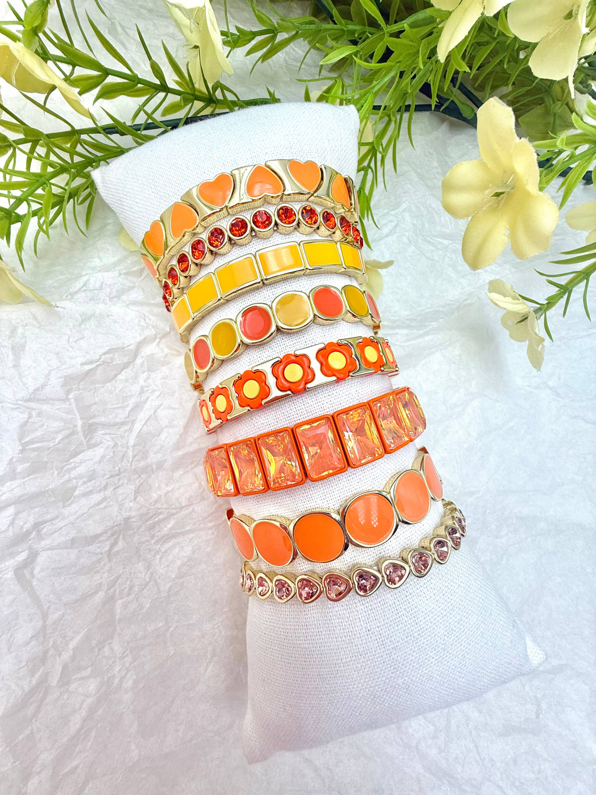 Set de 8 bracelets colorés sans présentoir SET355