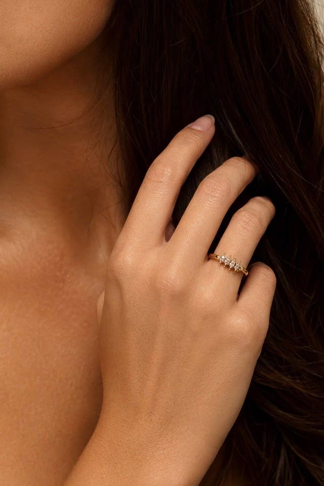 Stainless steel ring with four marquise-cut zircons 424AQ392