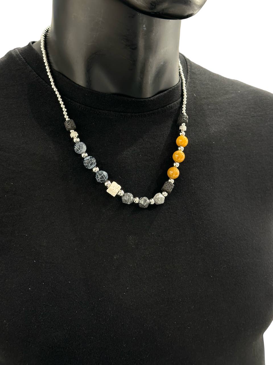 Collier en pierre naturelle 224DS12