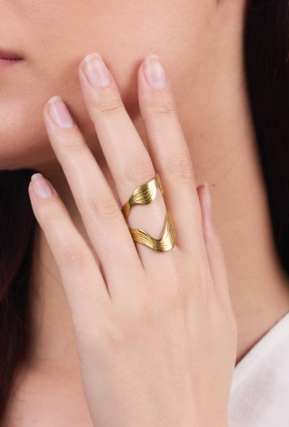 Draped stainless steel ring 424CA34