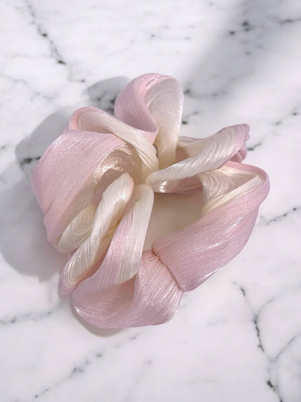 Wavy Satin Scrunchie FQ26