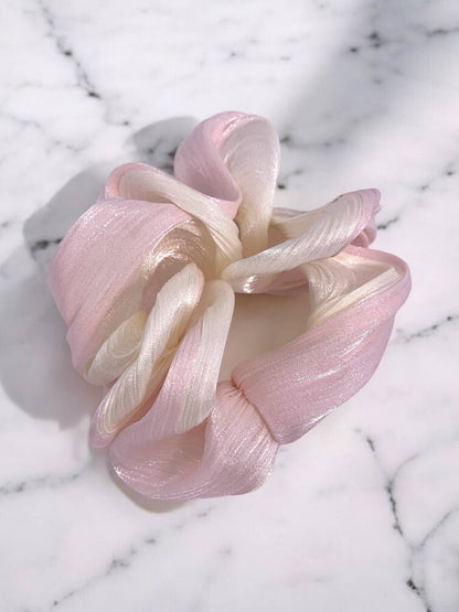 Wavy Satin Scrunchie FQ26