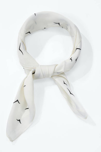 Patterned scarf 70 x 70 cm FL60