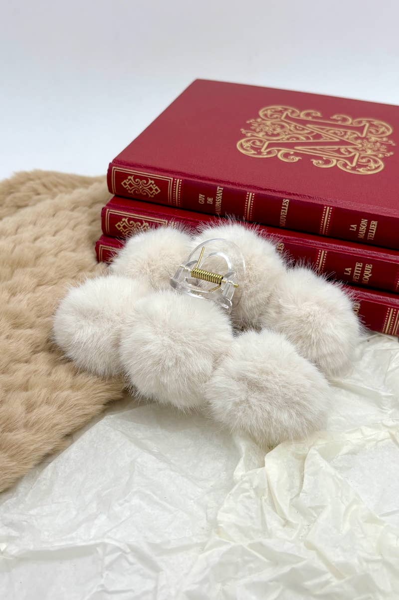 Faux fur hair clip YH206YJ