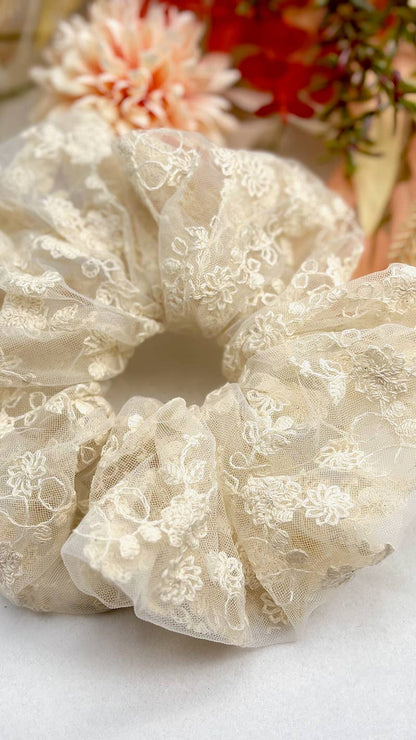 Chouchou en dentelle 15cm FQ60