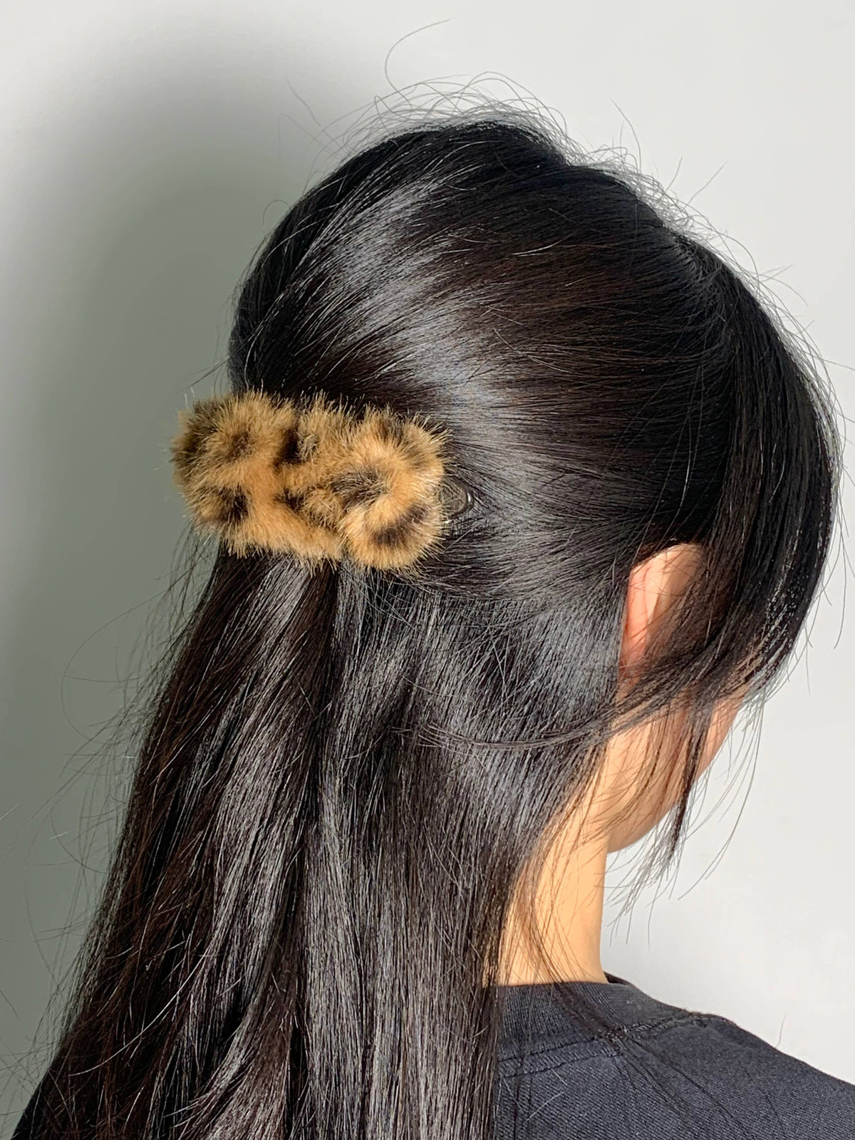 Pince à cheveux léopard en fausse fourrure ZE05