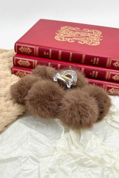 Faux fur hair clip YH206YJ