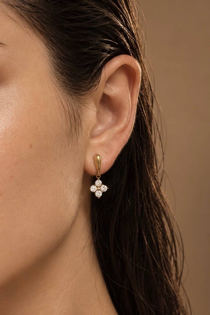 Boucles d’oreilles pendantes trèfle en acier 124AQ816