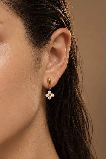 Boucles d’oreilles pendantes trèfle en acier 124AQ816