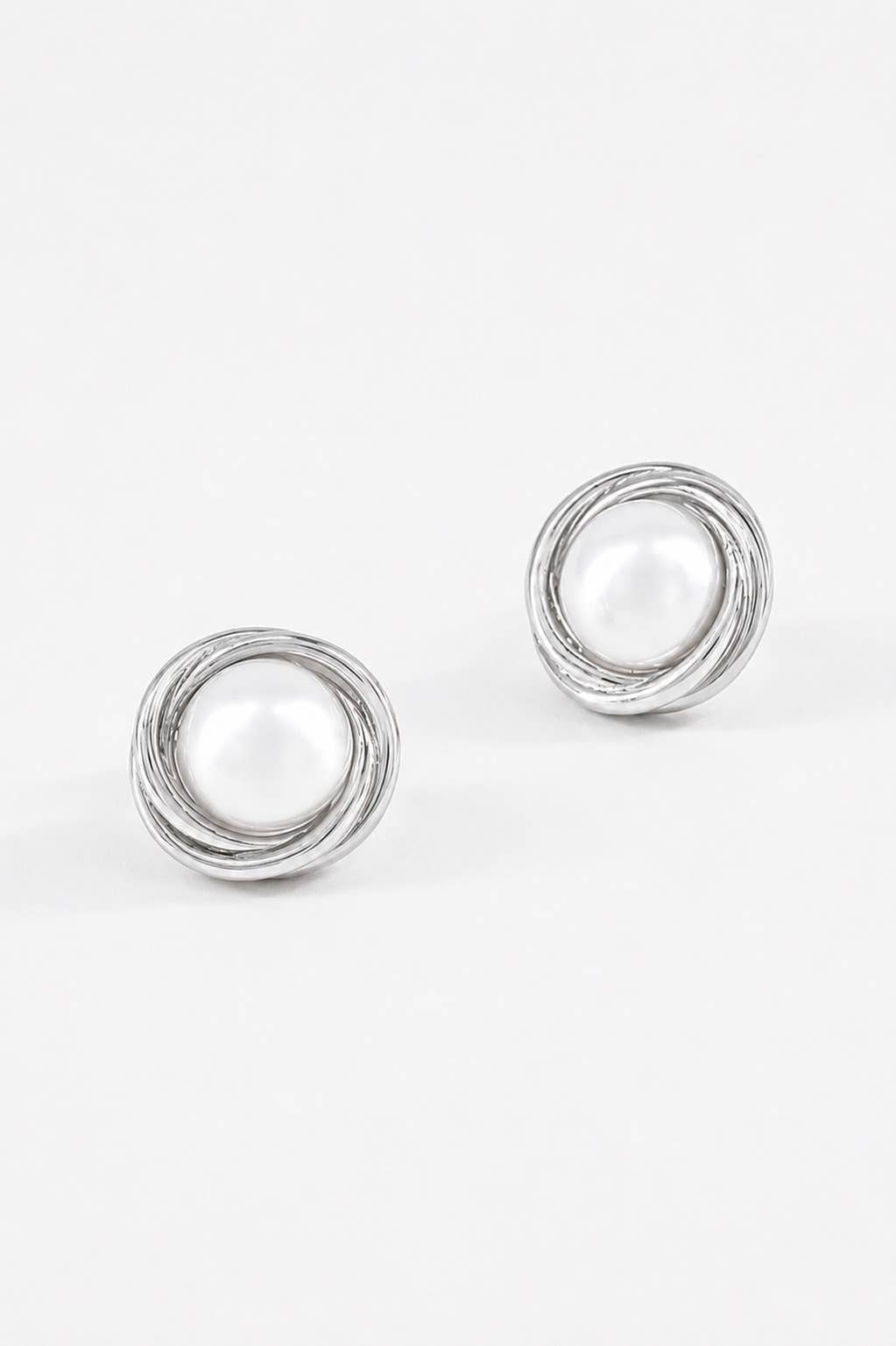 Boucles d’oreilles puces rondes à perles en acier 124AQ318