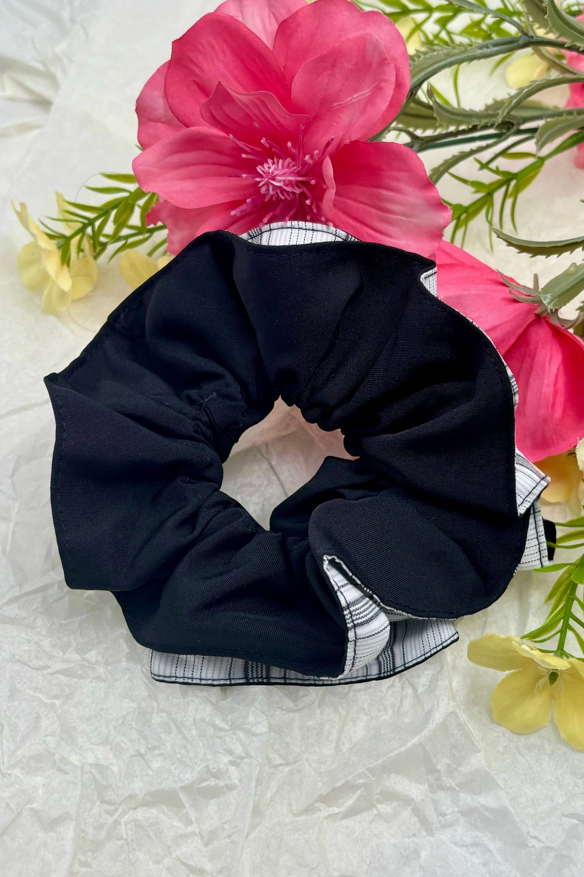 FQ76 Striped Scrunchie