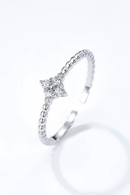 Mini rhinestone clover ring in stainless steel 424AQ132