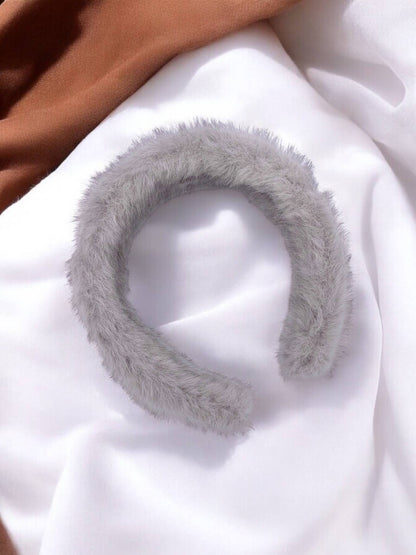 ST26 Faux fur headband