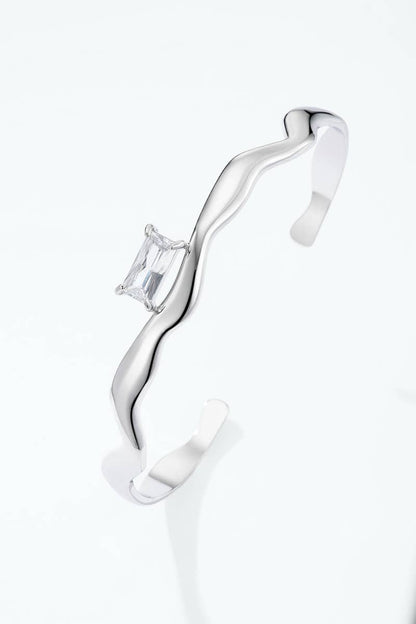 Bracelet jonc ondulé à zircon en acier inoxydable 324AQ550