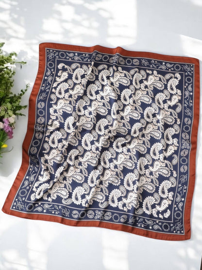 Foulard à motif 70x70cm FL01