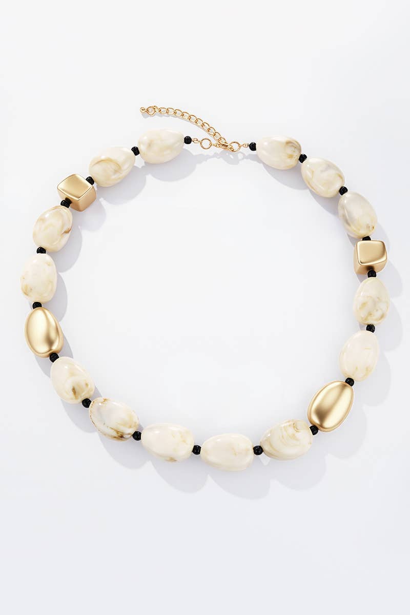 2WY02 resin necklace