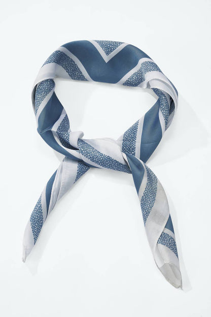 Foulard à motif 70 x 70 cm FL63