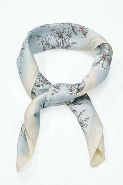 Patterned scarf 70 x 70 cm FL53