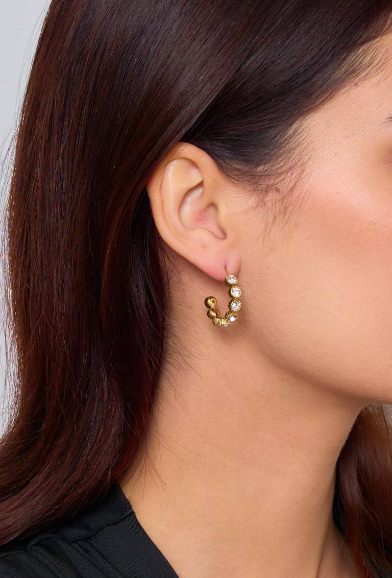 Boucles d'oreilles demi créoles strassées 124AQ125
