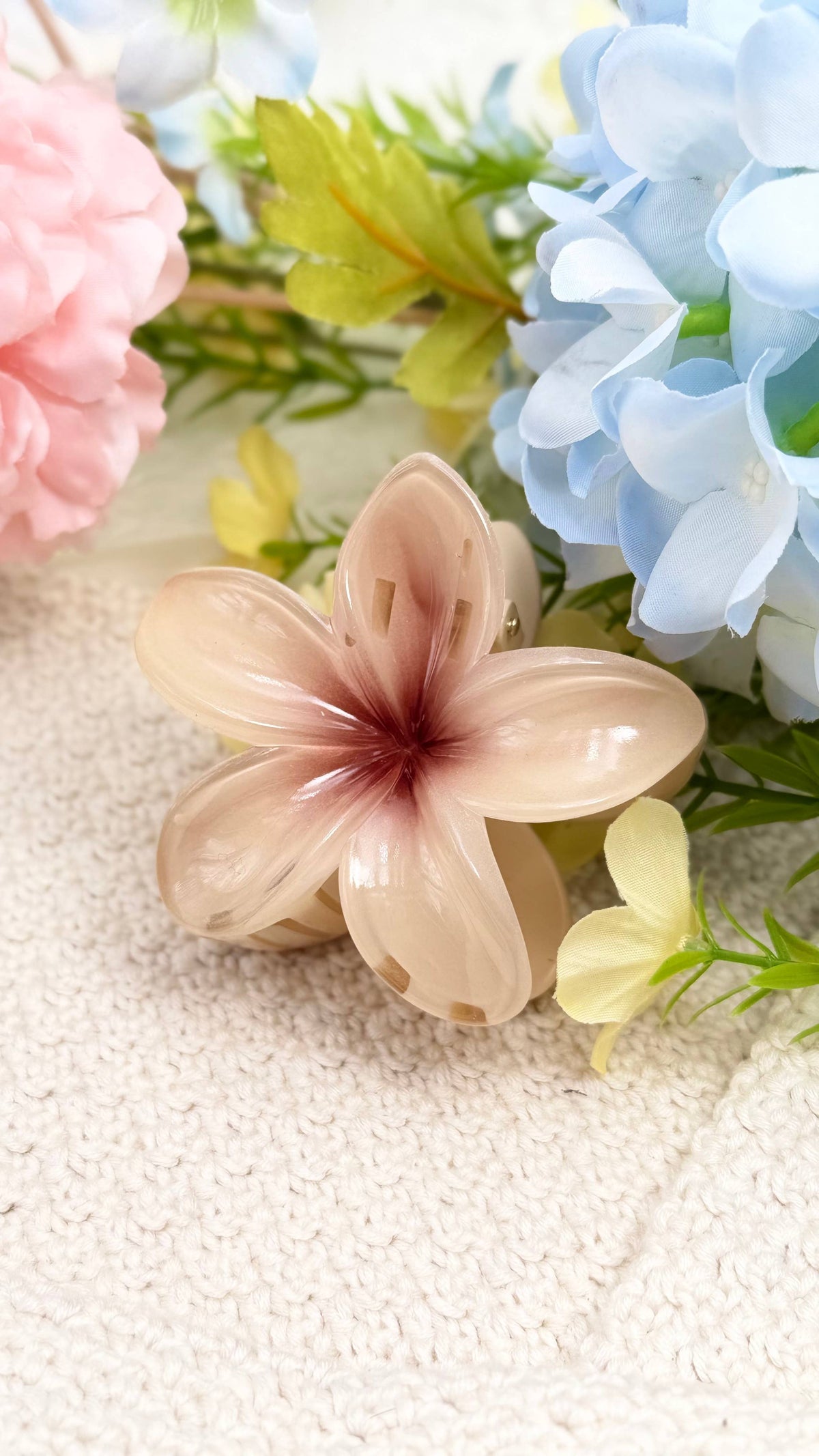 8cm flower hair clip YH90