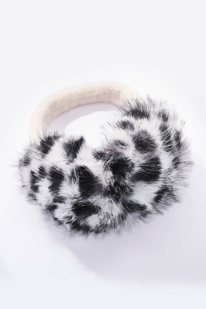 CC06 Faux fur leopard print earmuffs