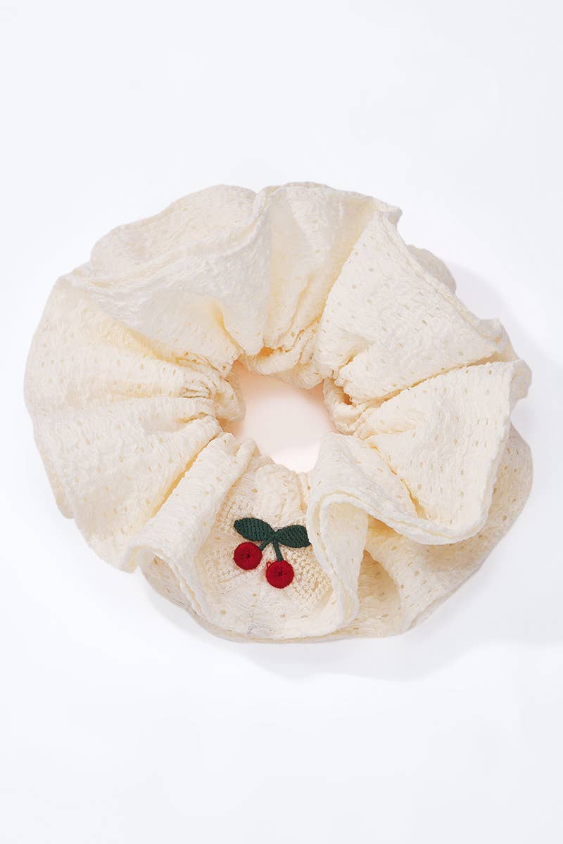 Cream scrunchie with cherry embroidery 12cm FQ212XQ