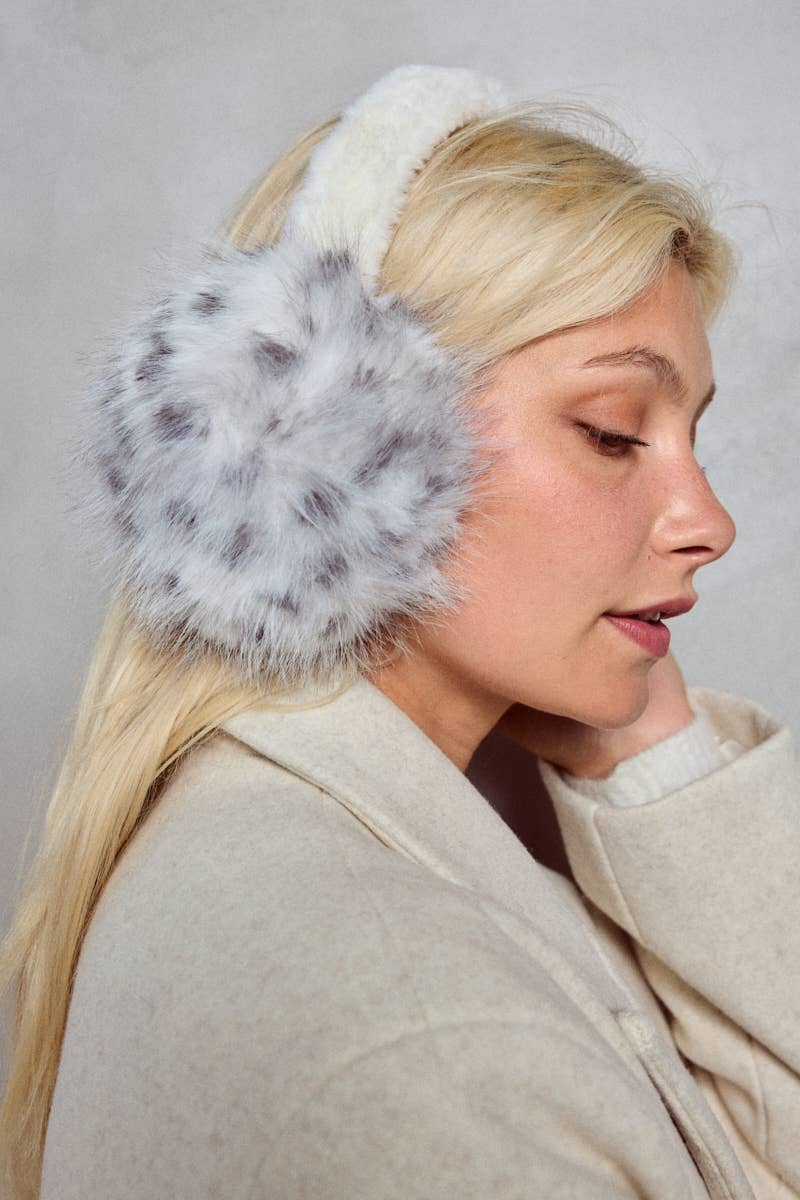 CC06 Faux fur leopard print earmuffs