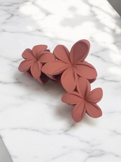 Flower-shaped hair clip YH21