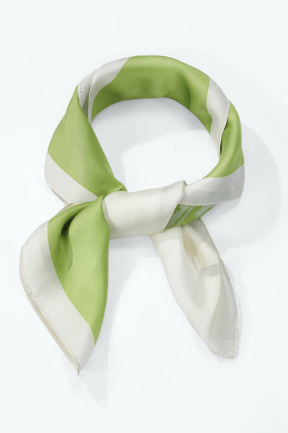 Patterned scarf 70 x 70 cm FL61