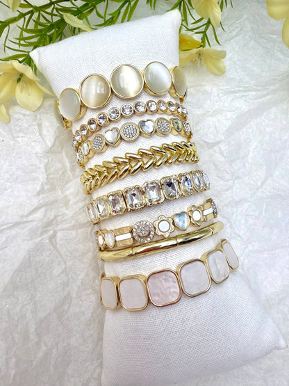 Set of 8 colorful bracelets without display stand SET353