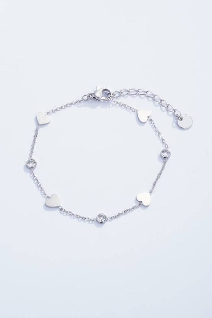 Bracelet fin avec cœurs et strasses 324AQ10