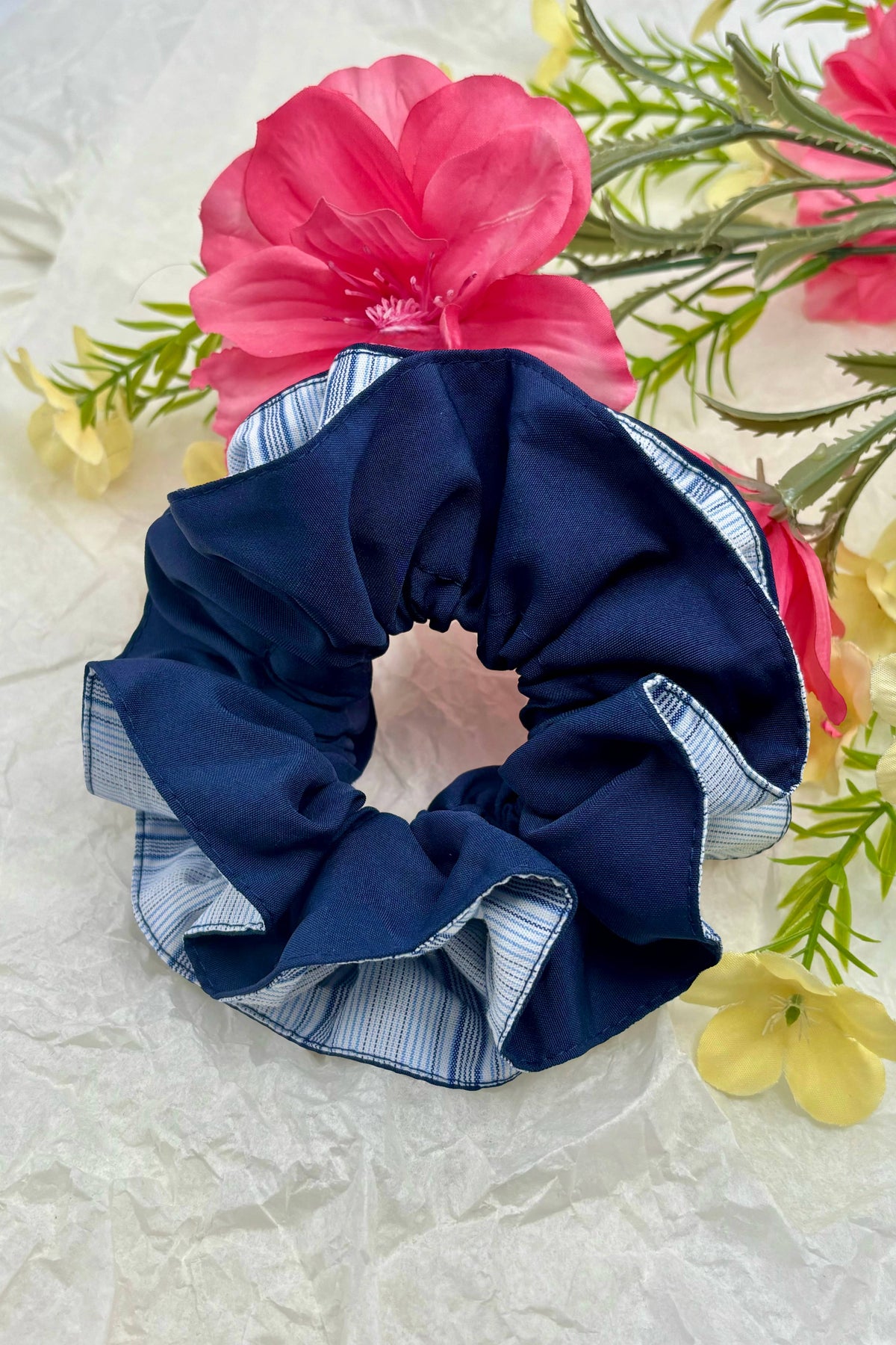 FQ76 Striped Scrunchie