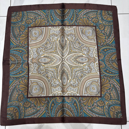 Patterned scarf 70x70 cm FL37