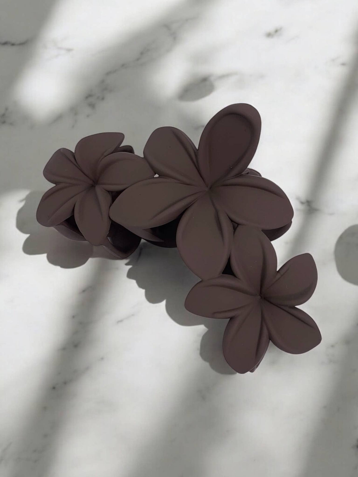 Flower-shaped hair clip YH21