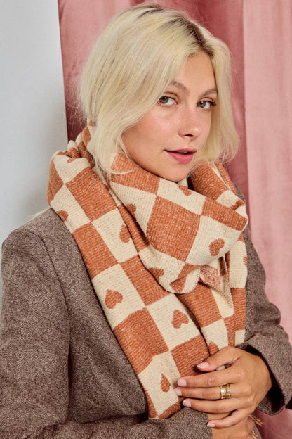 Écharpe en laine motif damier et cœur FL207DF