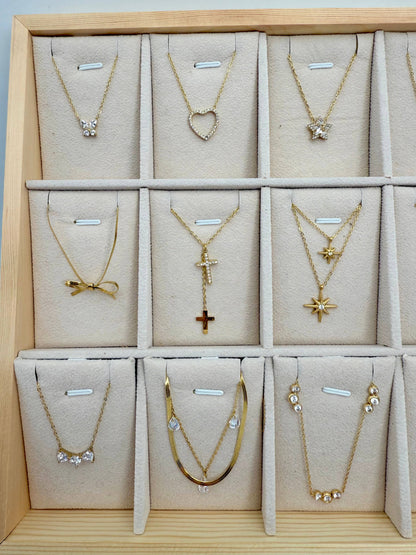 Set of 18 stainless steel necklaces without display stand SET330