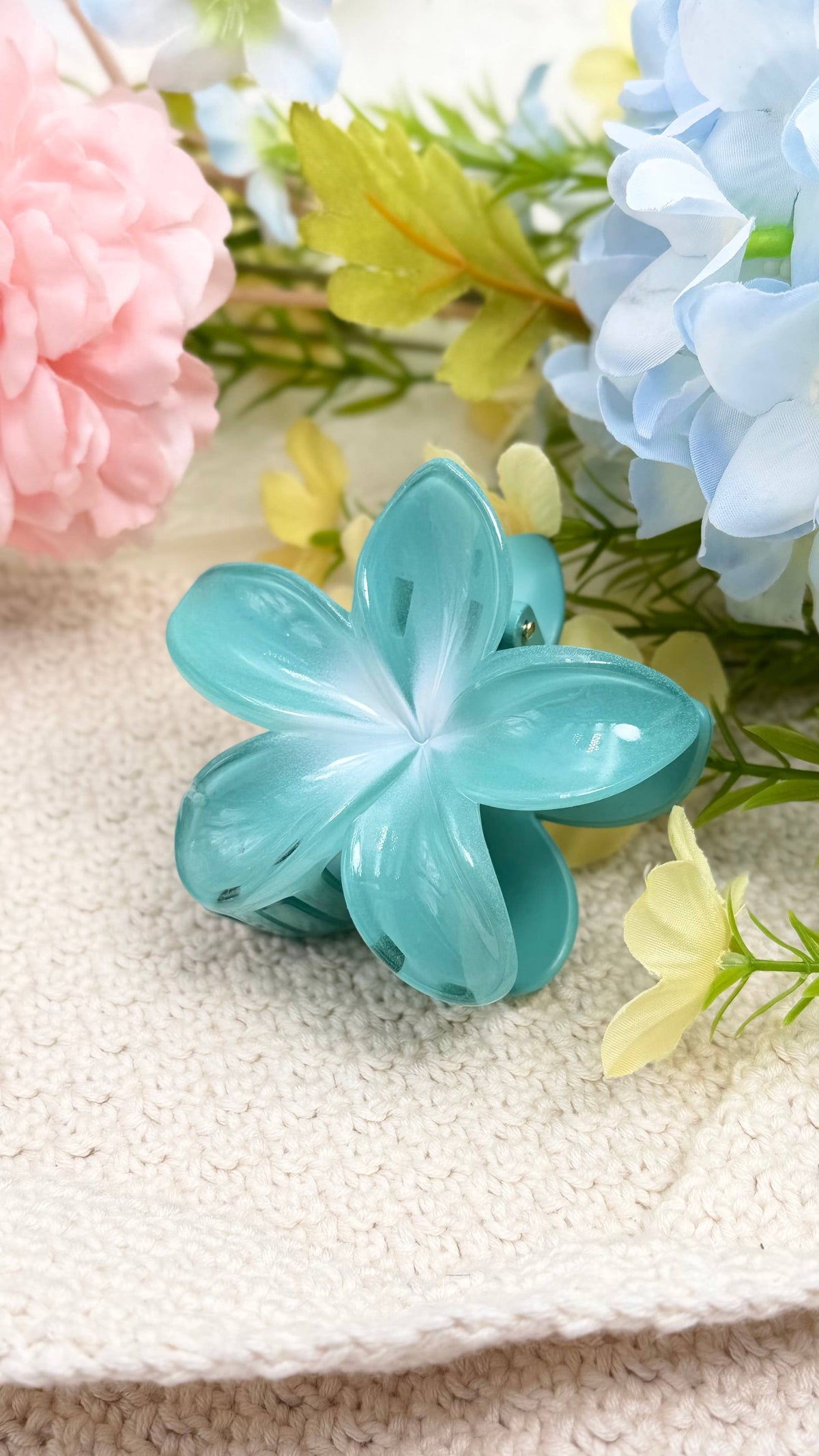 8cm flower hair clip YH90