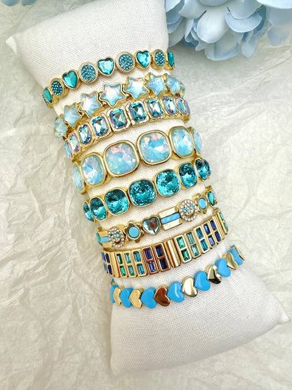 Set of 8 colorful bracelets without display stand SET357