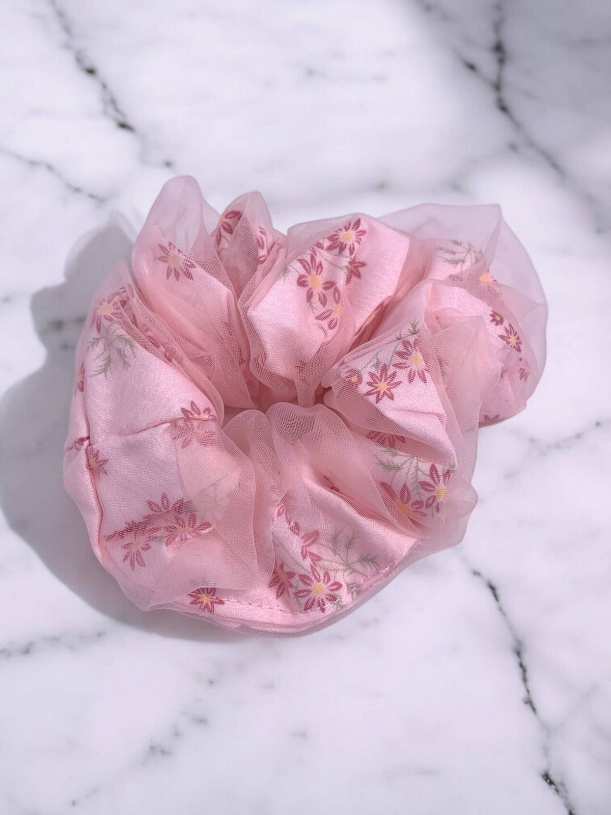FQ24M Floral scrunchie