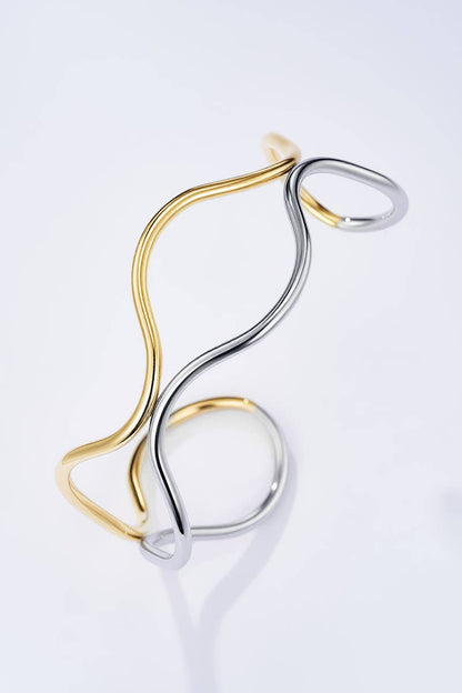 Stainless steel bangle bracelet 324AQ301
