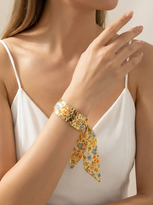 Stainless steel bangle bracelets with scarf 324JJ02