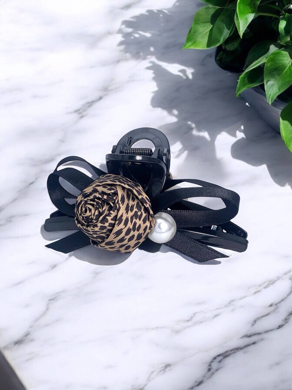 Hair clip with flowers and pearl ST10