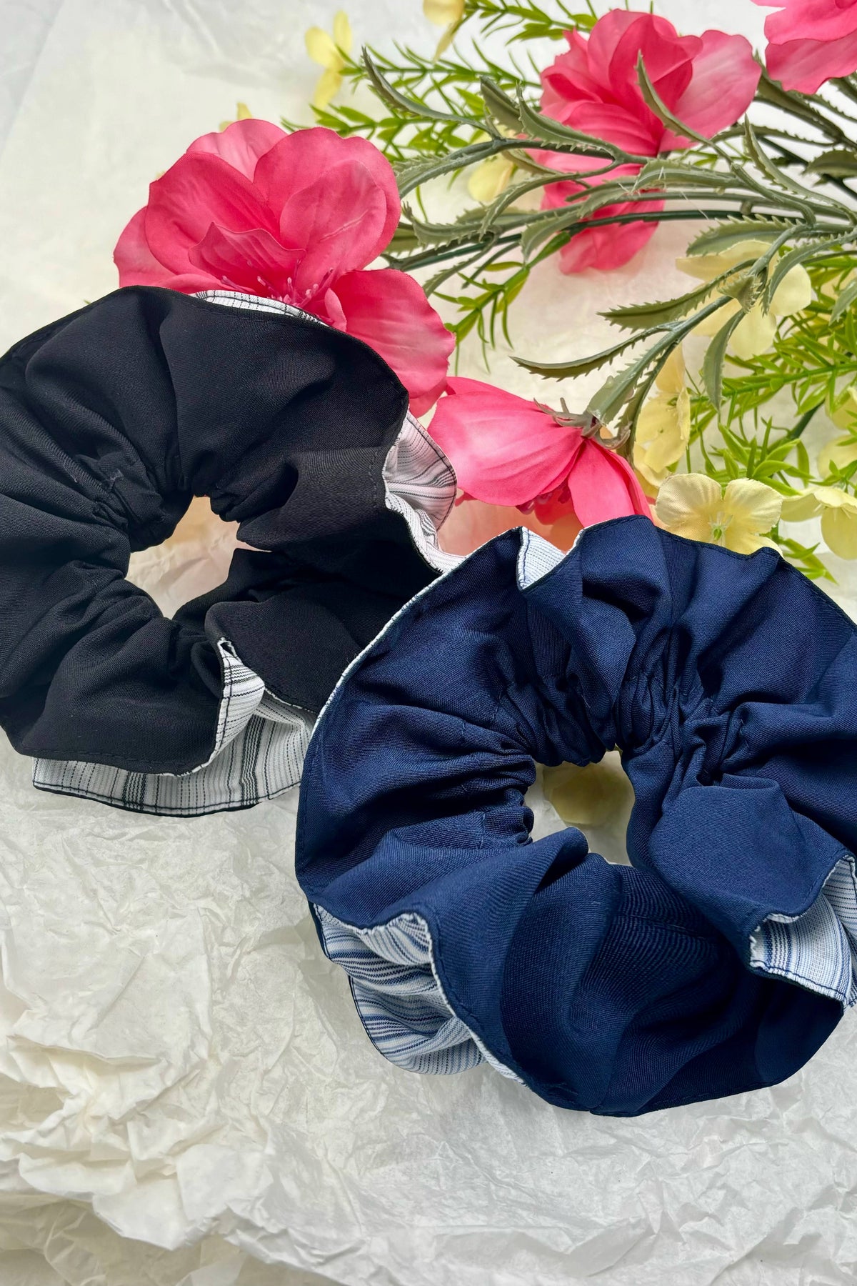 FQ76 Striped Scrunchie